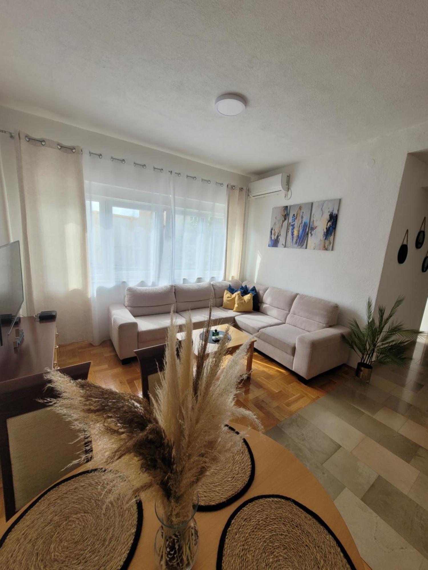 Apartman Natasa Trebinje Zewnętrze zdjęcie